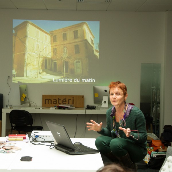 Conférence réalisée par Geneviève Naudin à la matériothèque